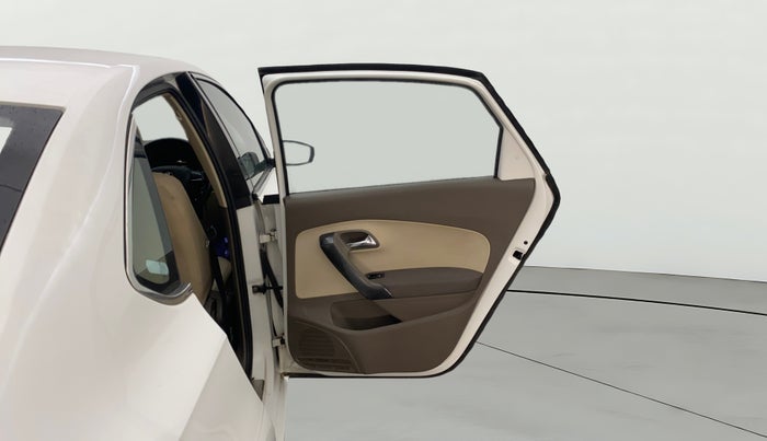 2016 Skoda Rapid AMBITION 1.6 MPI MT, Petrol, Manual, 66,557 km, RHS Rear Door