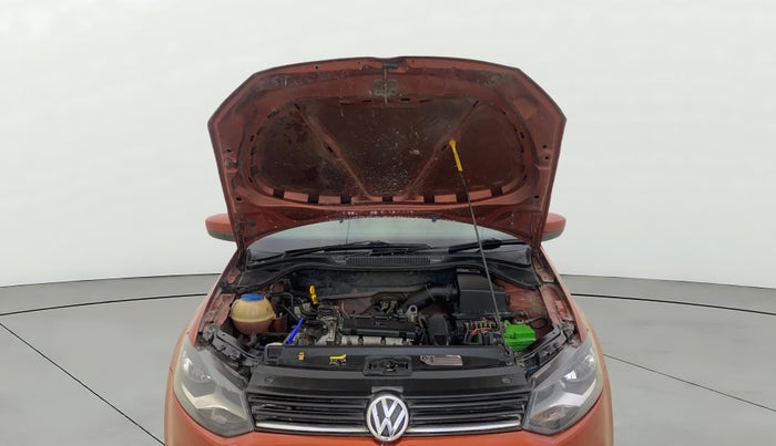 2014 Volkswagen Polo HIGHLINE1.2L, Petrol, Manual, 1,12,625 km, Open Bonet