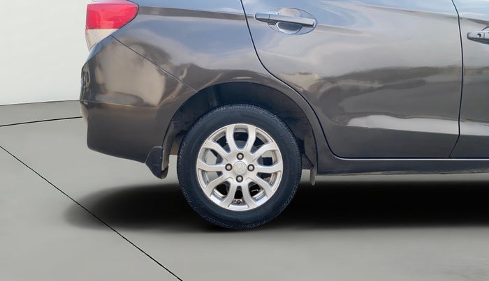 2014 Honda Amaze 1.2L I-VTEC VX, CNG, Manual, 1,21,720 km, Right Rear Wheel