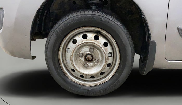 2016 Maruti Wagon R 1.0 LXI, CNG, Manual, 62,676 km, Left Front Wheel