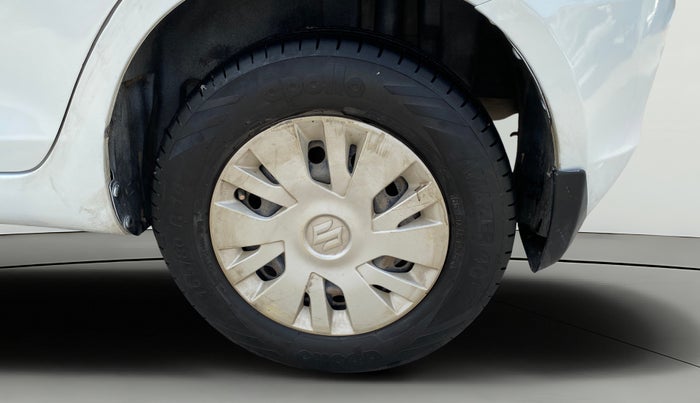 2014 Maruti Swift VXI, Petrol, Manual, 95,939 km, Left Rear Wheel