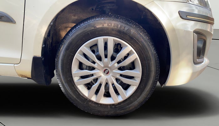 2015 Maruti Swift VXI, Petrol, Manual, 47,998 km, Right Front Wheel