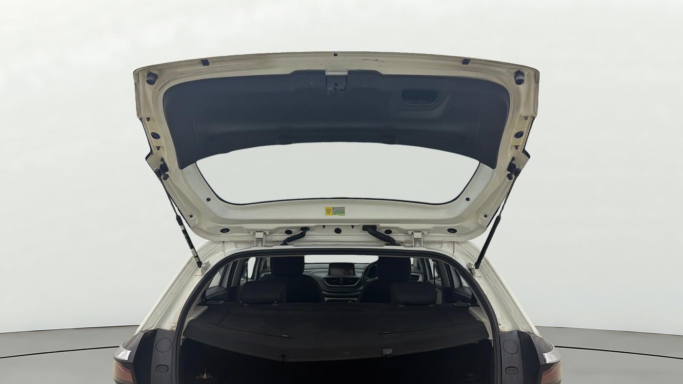 2023 Tata ALTROZ XZ PLUS SUNROOF CNG, CNG, Manual, 81,056 km, Boot Door Open