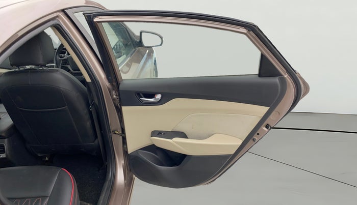 2017 Hyundai Verna 1.6 VTVT SX, Petrol, Manual, 59,816 km, RHS Rear Door