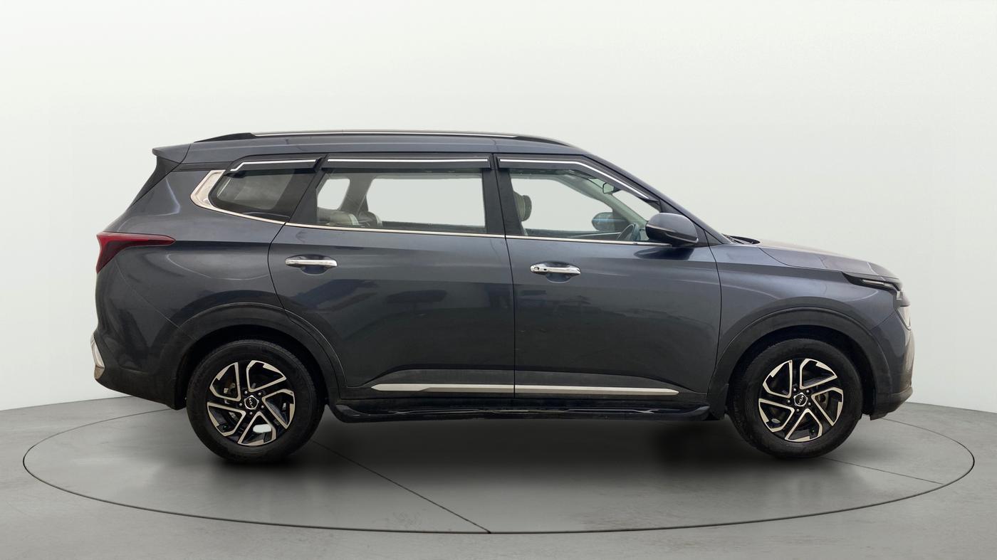 2022 KIA CARENS LUXURY PLUS 1.4 PETROL 7 STR, Petrol, Manual, 61,668 km, Right Side View