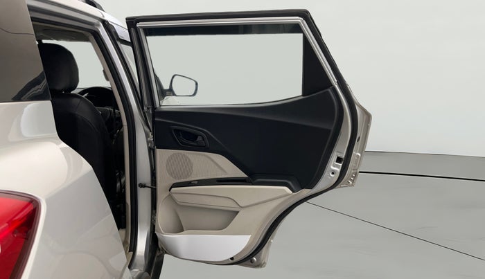 2021 Mahindra XUV300 W6 1.5 Sunroof Diesel, Diesel, Manual, 71,527 km, RHS Rear Door