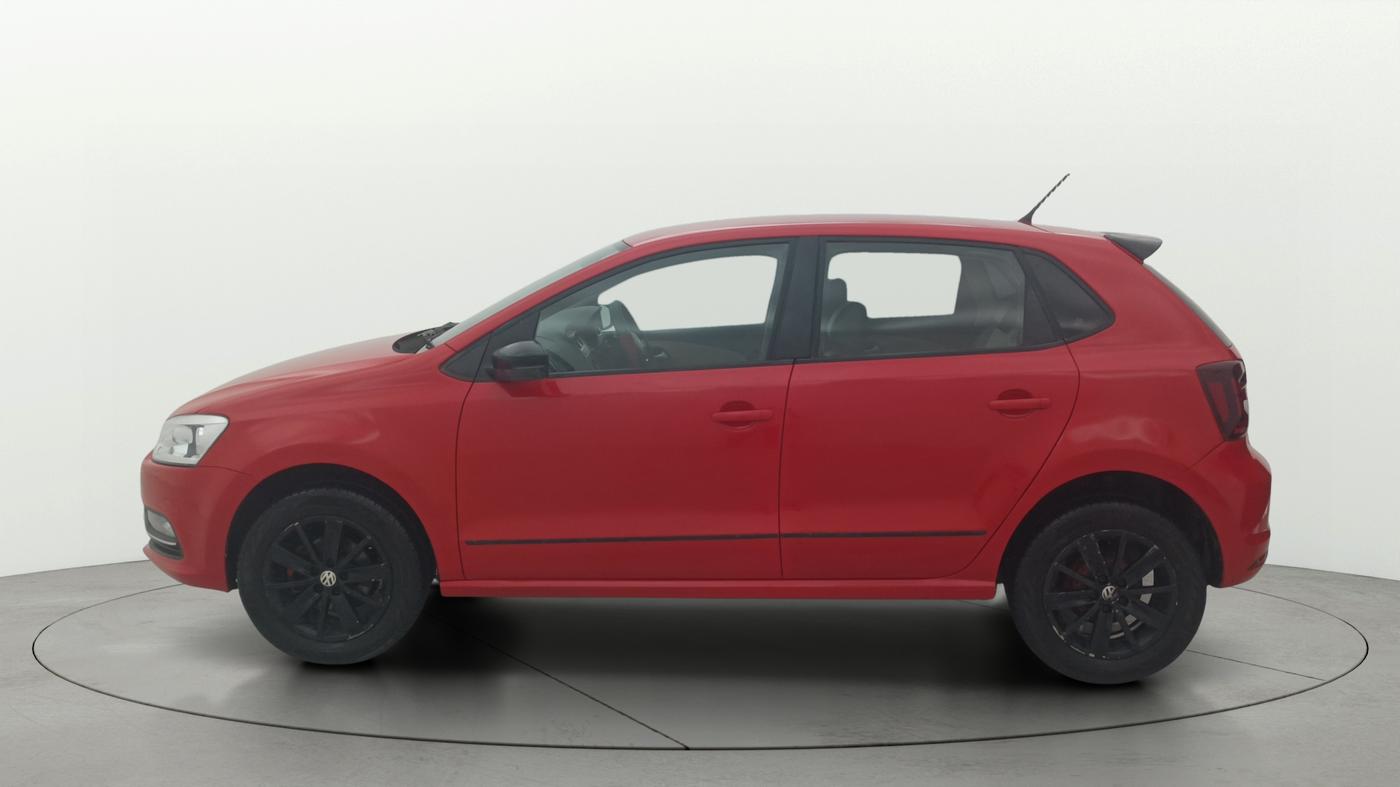2016 Volkswagen Polo HIGHLINE1.5L, Diesel, Manual, 1,46,206 km, Left Side