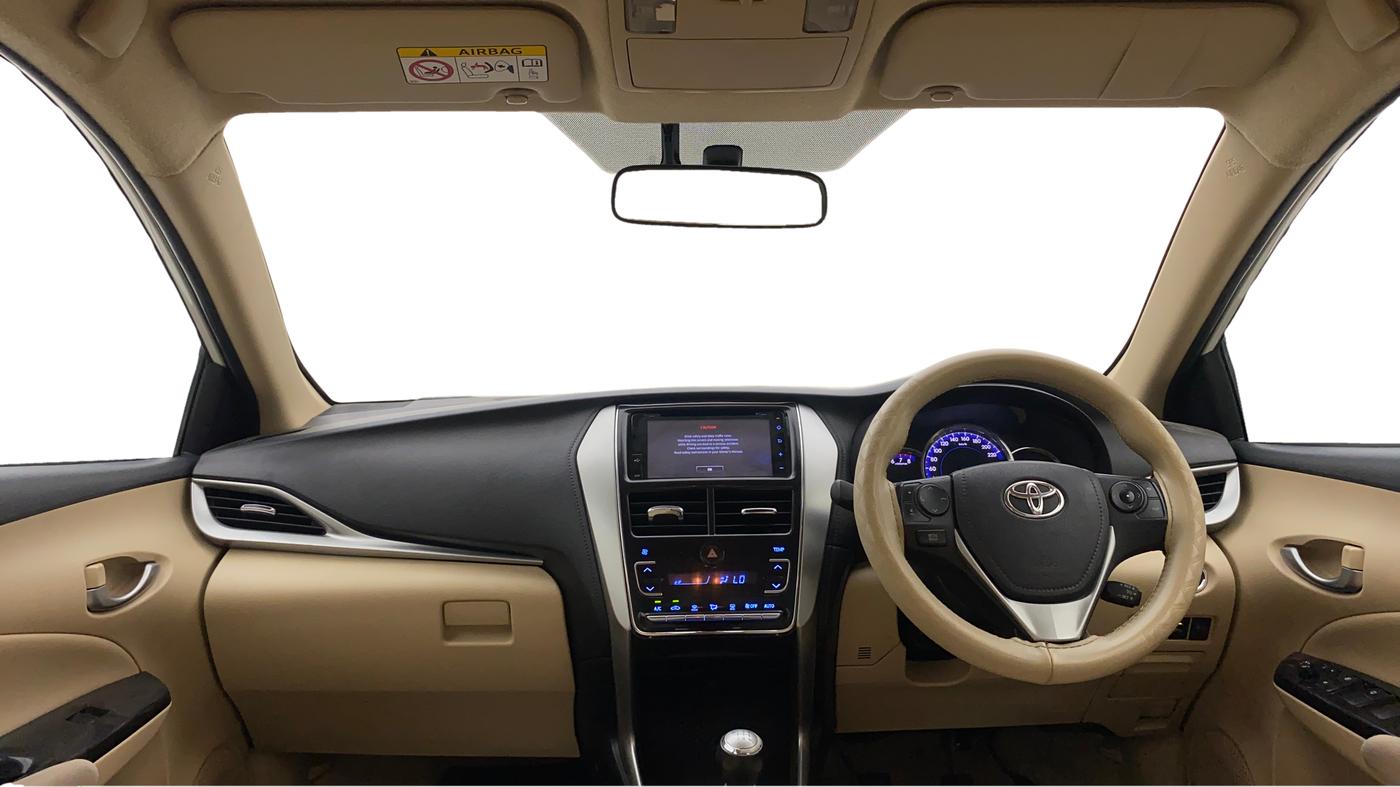 2018 Toyota YARIS V MT, Petrol, Manual, 1,27,623 km, Dashboard