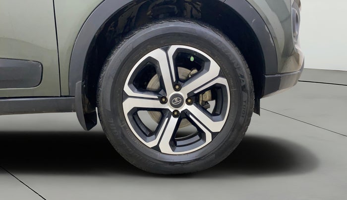2022 Tata NEXON XZA PLUS DIESEL, Diesel, Automatic, 39,233 km, Right Front Wheel