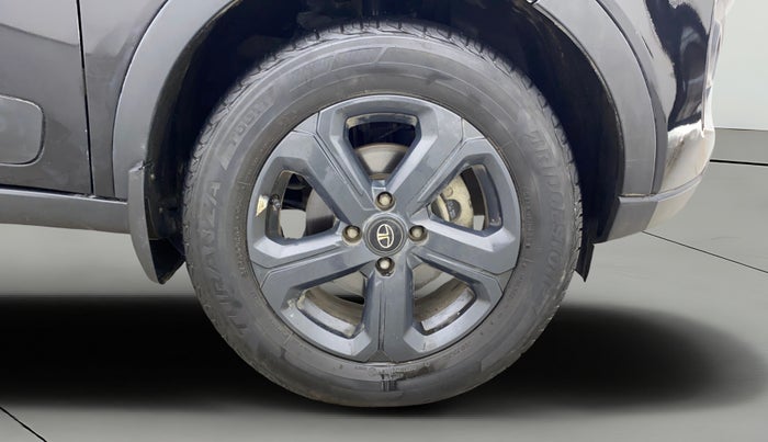 2022 Tata NEXON XZA PLUS (O) PETROL DARK EDITION, Petrol, Automatic, 42,221 km, Right Front Wheel