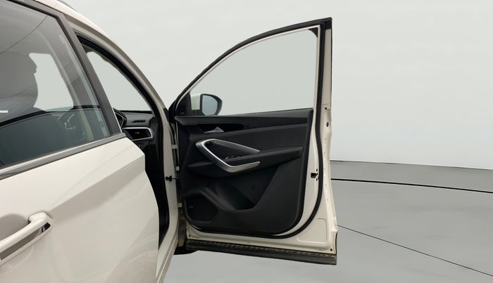 2020 MG HECTOR SHARP 1.5 DCT PETROL, Petrol, Automatic, 42,740 km, RHS Front Door