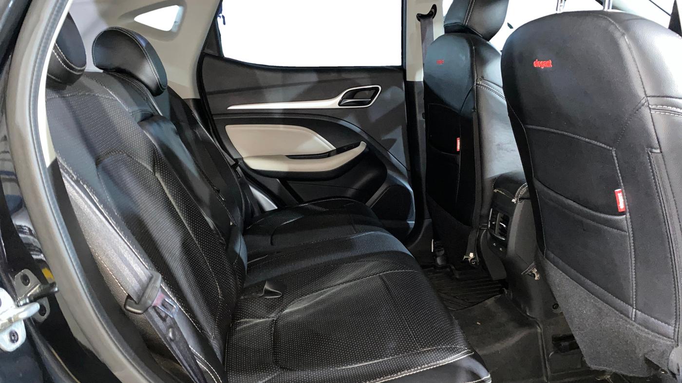 2022 MG ASTOR SUPER 1.5 MT, Petrol, Manual, 18,100 km, Right Side Rear Door Cabin