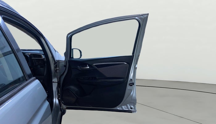 2017 Honda WR-V 1.5L I-DTEC VX MT, Diesel, Manual, 1,06,869 km, RHS Front Door