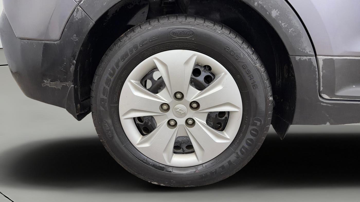 2018 Hyundai Creta E PLUS 1.6 PETROL, Petrol, Manual, 33,724 km, Right Rear Wheel