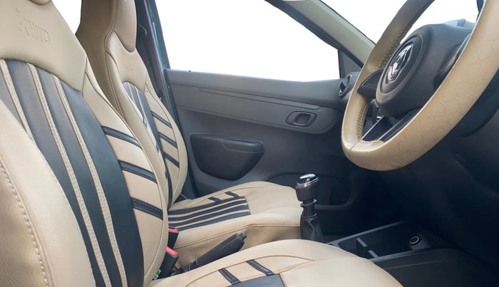 2022 Renault Kwid RXT 1.0 (O), Petrol, Manual, 49,467 km, Right Side Front Door Cabin