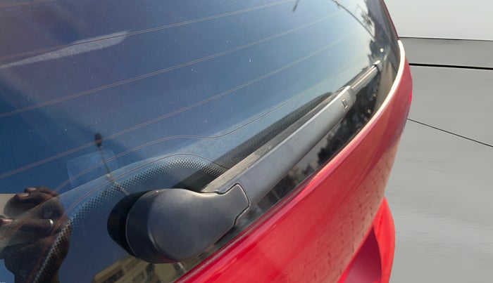 2019 Volkswagen Polo HIGHLINE PLUS 1.0, Petrol, Manual, 1,23,914 km, Rear Wiper