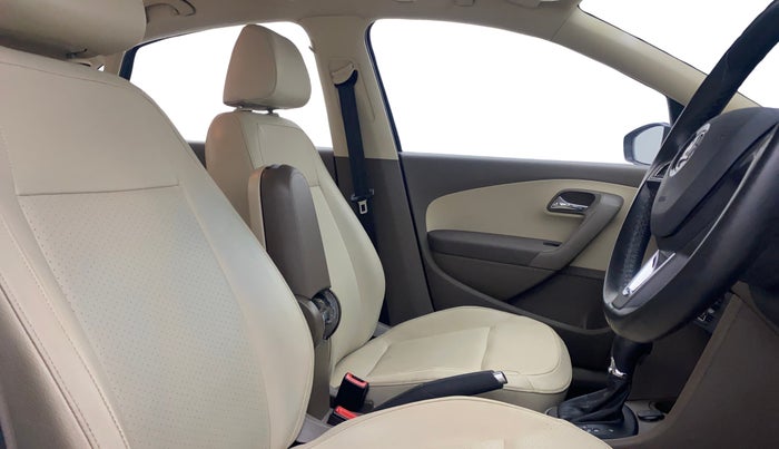 2016 Skoda Rapid 1.6 MPI STYLE PLUS AT, Petrol, Automatic, 87,383 km, Right Side Front Door Cabin