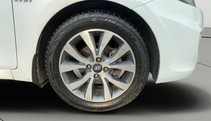 2014 Hyundai Verna FLUIDIC 1.4 VTVT CX, Petrol, Manual, 1,16,071 km, Right Front Wheel