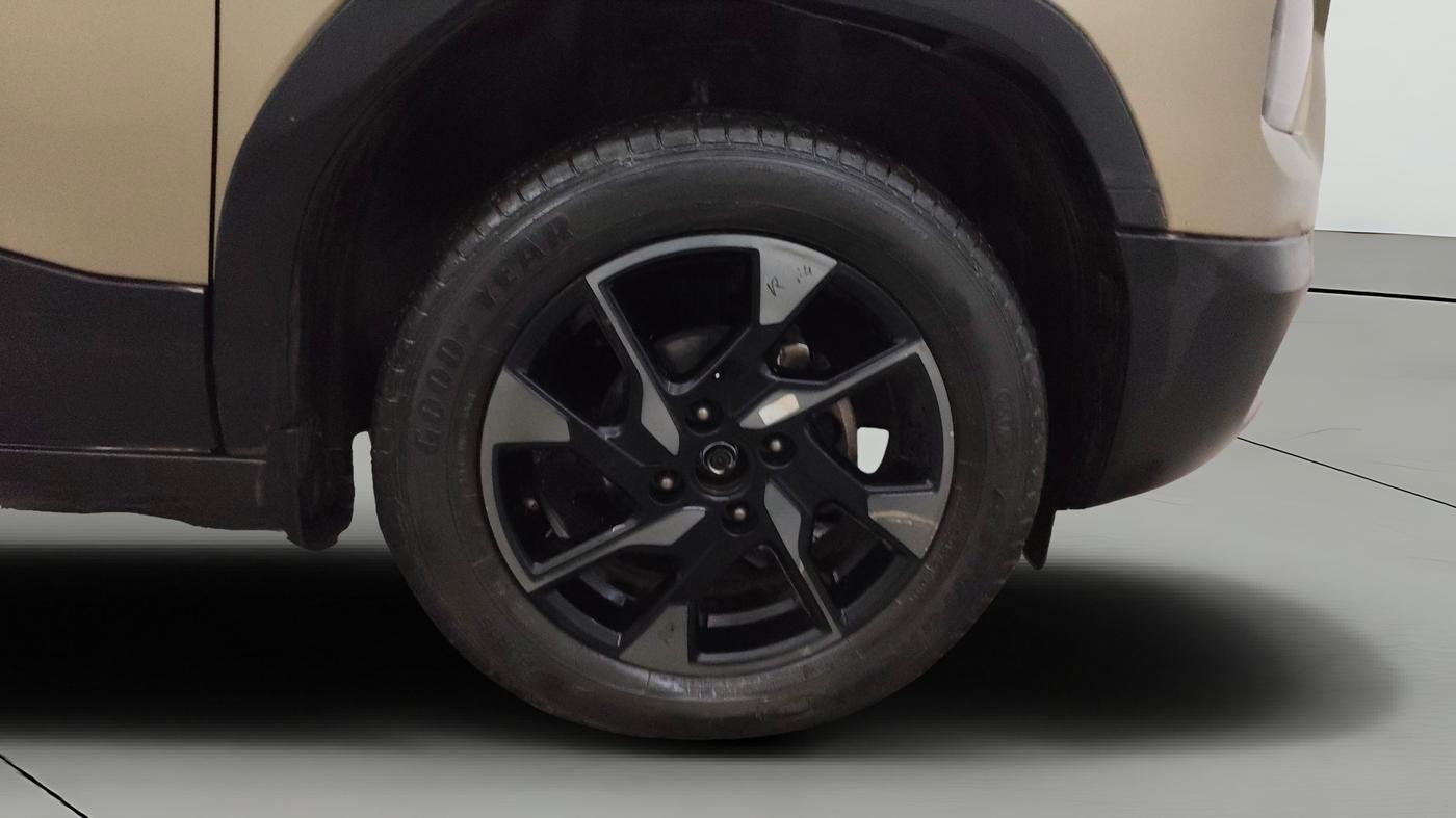2022 Tata PUNCH CREATIVE 1.2 MT KAZIRANGA EDITION , Petrol, Manual, 39,212 km, Right Front Wheel