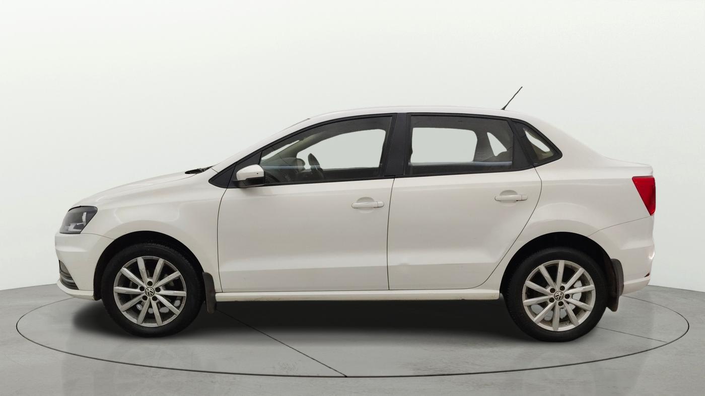2017 Volkswagen Ameo HIGHLINE1.2L PLUS 16 ALLOY, Petrol, Manual, 95,740 km, Left Side