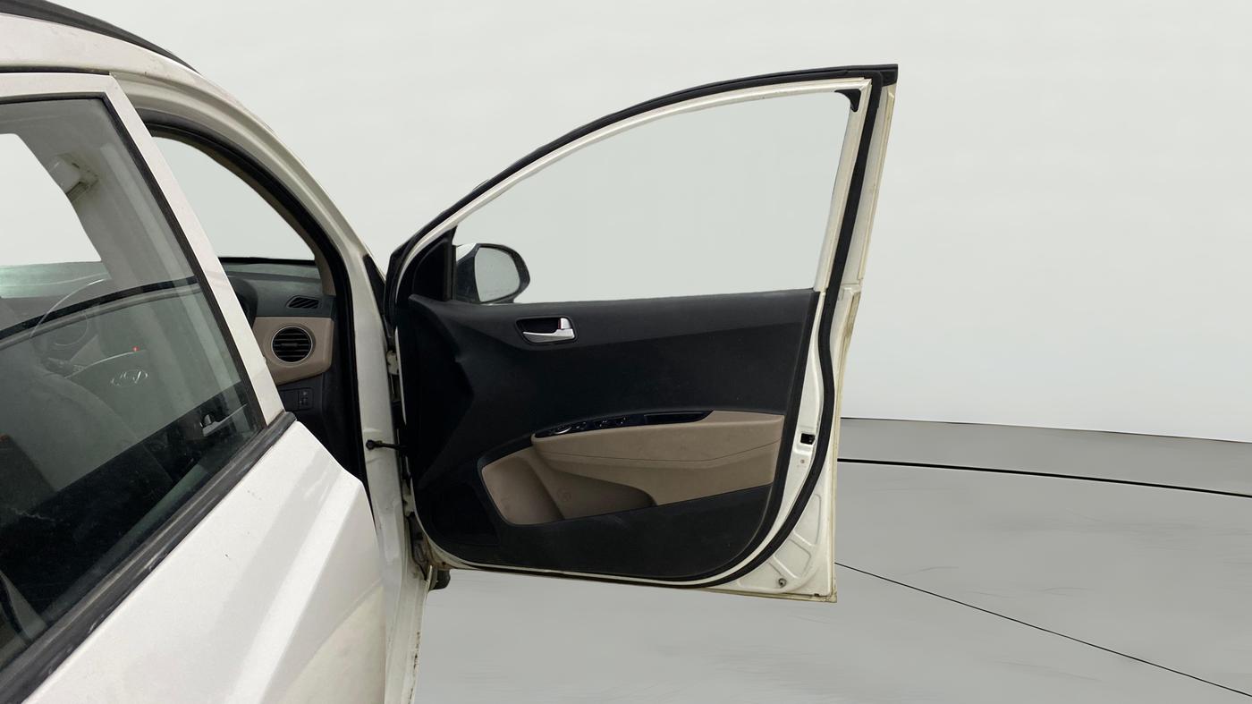 2016 Hyundai Grand i10 ASTA AT 1.2 KAPPA VTVT, Petrol, Automatic, 40,443 km, RHS Front Door