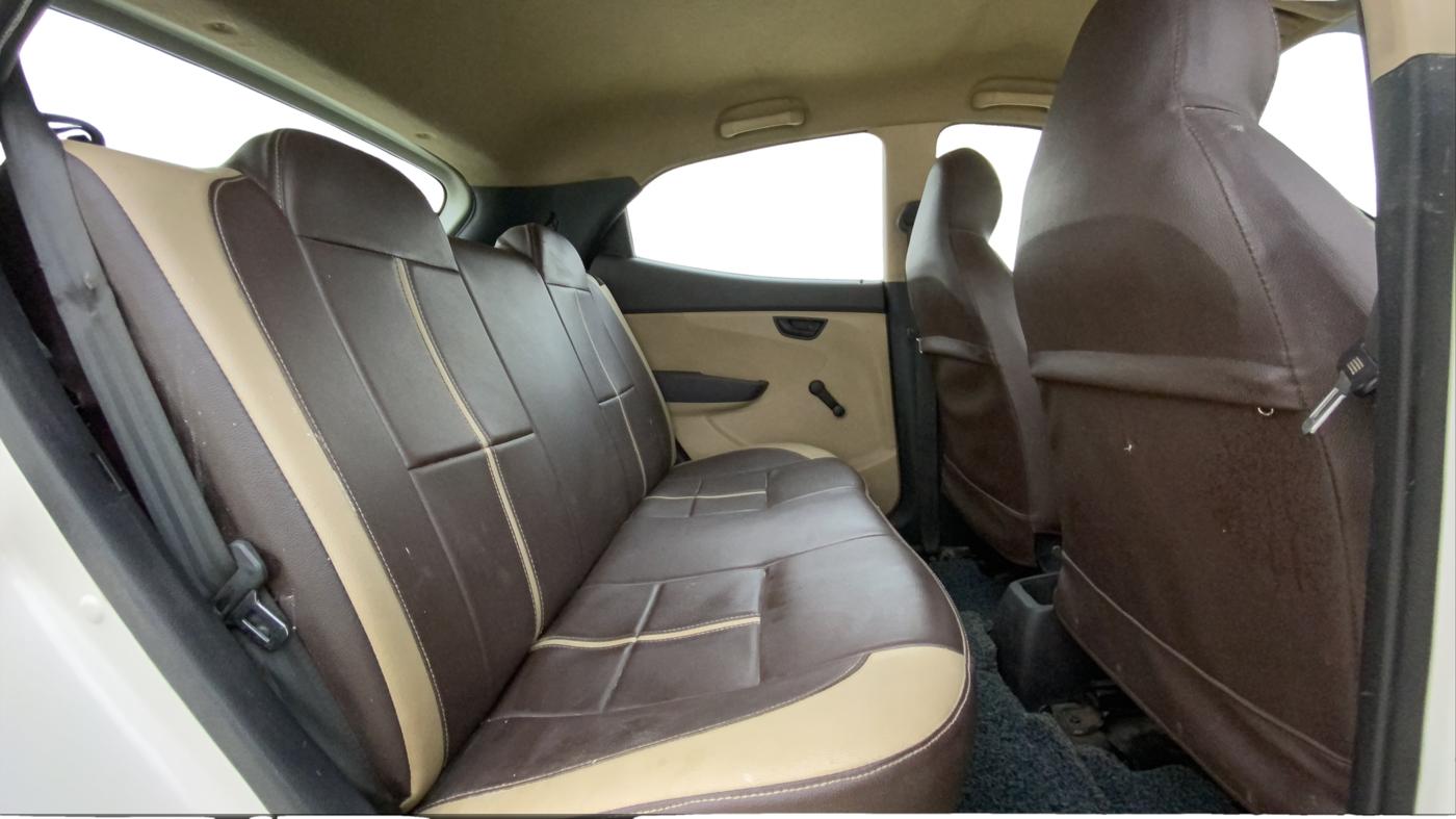 2015 Hyundai Eon ERA +, Petrol, Manual, 1,18,621 km, Right Side Rear Door Cabin