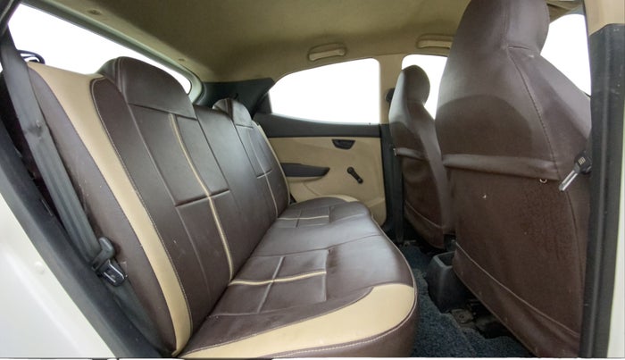 2015 Hyundai Eon ERA +, Petrol, Manual, 1,18,616 km, Right Side Rear Door Cabin