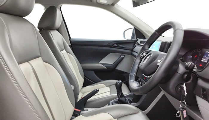 2022 Skoda KUSHAQ ACTIVE 1.0L TSI MT, Petrol, Manual, 75,793 km, Right Side Front Door Cabin