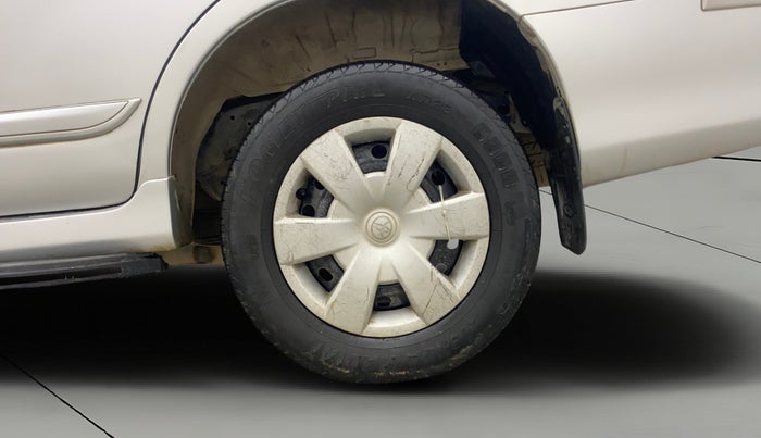 2014 Toyota Innova 2.5 GX 8 STR, Diesel, Manual, 72,161 km, Left Rear Wheel