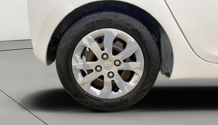 2018 Hyundai Eon MAGNA +, CNG, Manual, 59,189 km, Right Rear Wheel