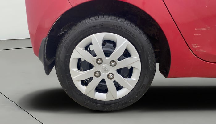 2017 Hyundai Eon SPORTZ, Petrol, Manual, 16,551 km, Right Rear Wheel