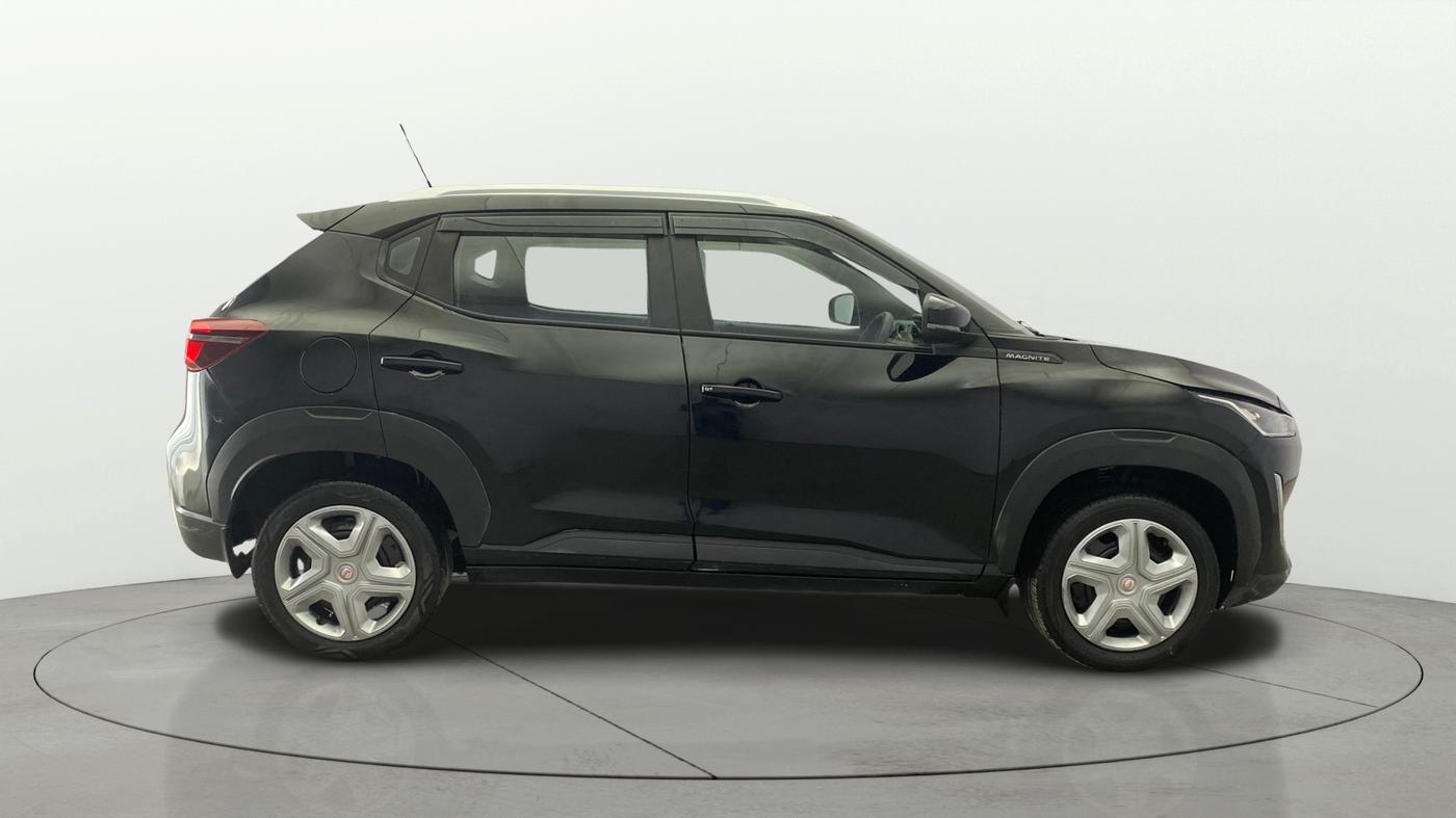 2022 Nissan MAGNITE XL, Petrol, Manual, 70,483 km, Right Side View
