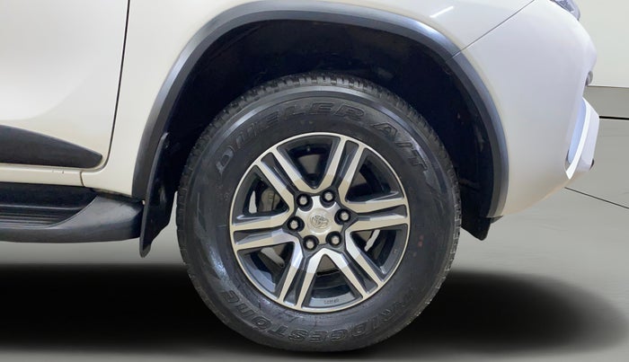 2018 Toyota Fortuner 2.8 4X2 AT, Diesel, Automatic, 52,828 km, Right Front Wheel