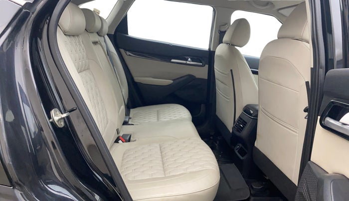 2020 KIA SELTOS HTX 1.5 PETROL, Petrol, Manual, 58,895 km, Right Side Rear Door Cabin