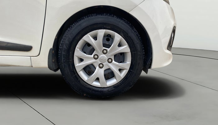 2015 Hyundai Grand i10 MAGNA 1.2 KAPPA VTVT, Petrol, Manual, 63,319 km, Right Front Wheel