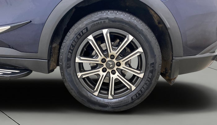 2022 Mahindra XUV700 AX 7 D AT AWD 7 STR, Diesel, Automatic, 1,18,927 km, Left Rear Wheel