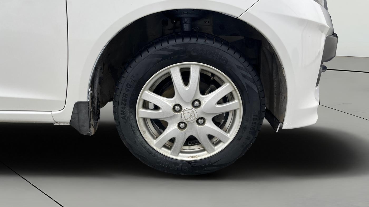 2015 Honda Brio VX AT, Petrol, Automatic, 27,749 km, Right Front Wheel