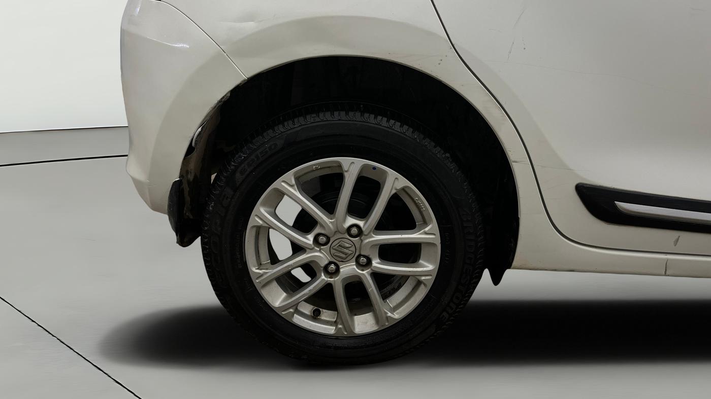 2022 Maruti Swift ZXI AMT, Petrol, Automatic, 39,752 km, Right Rear Wheel
