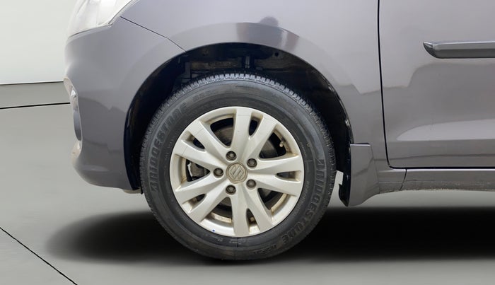 2017 Maruti Ertiga ZXI+, Petrol, Manual, 56,771 km, Left Front Wheel
