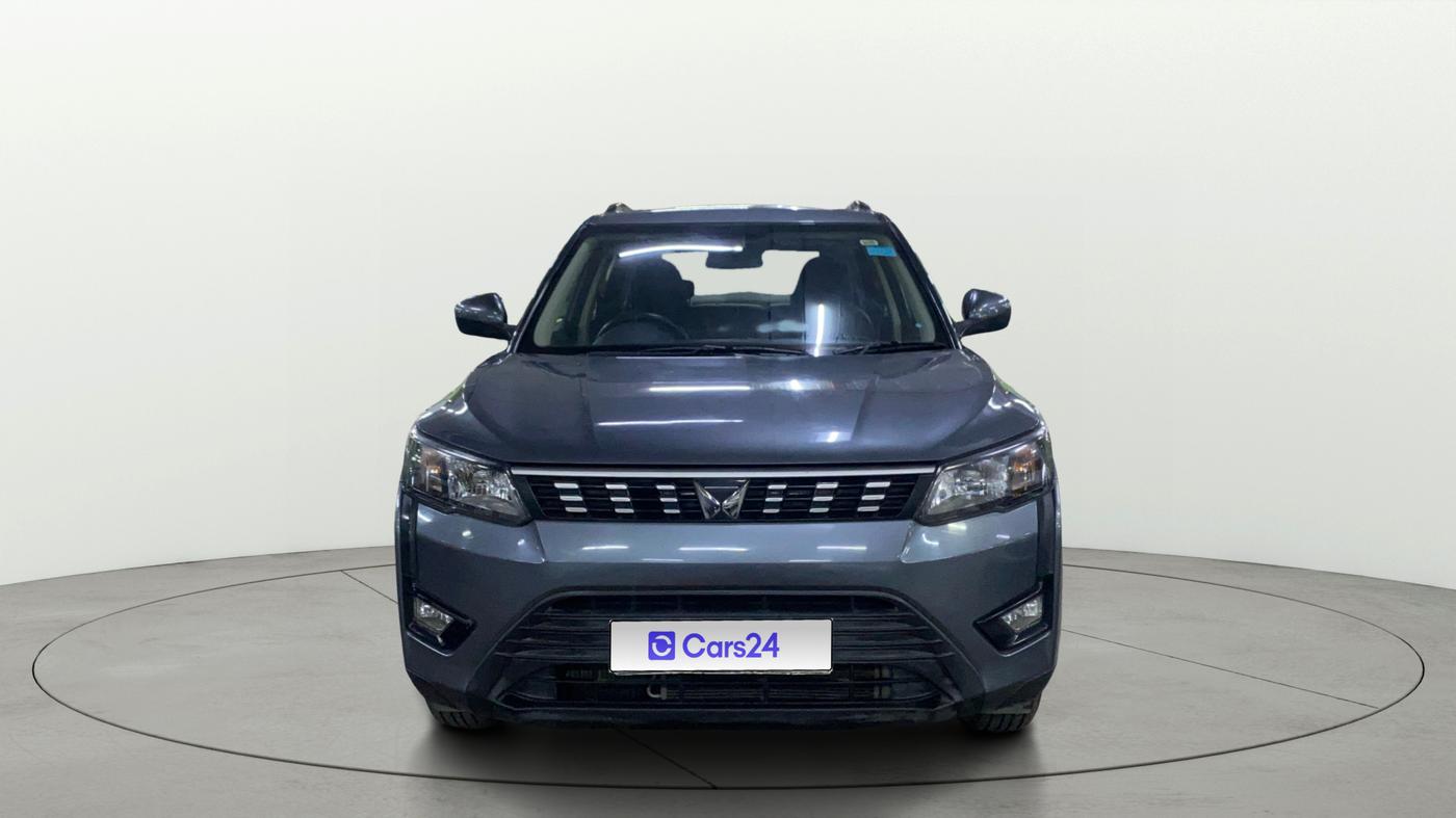 2023 Mahindra XUV300 W6 1.2 PETROL, Petrol, Manual, 41,020 km, Front