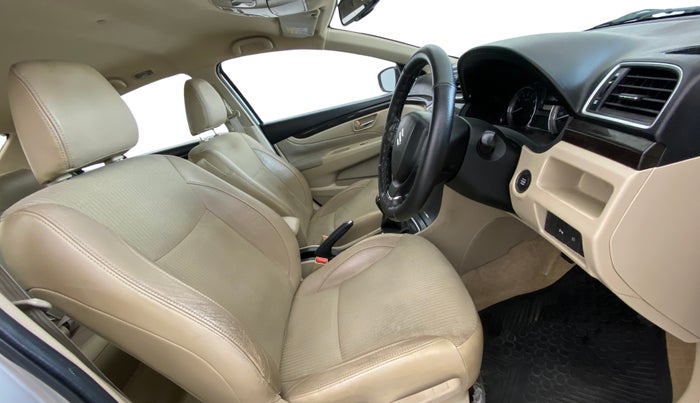 2016 Maruti Ciaz ZXI, Petrol, Manual, 19,342 km, Right Side Front Door Cabin