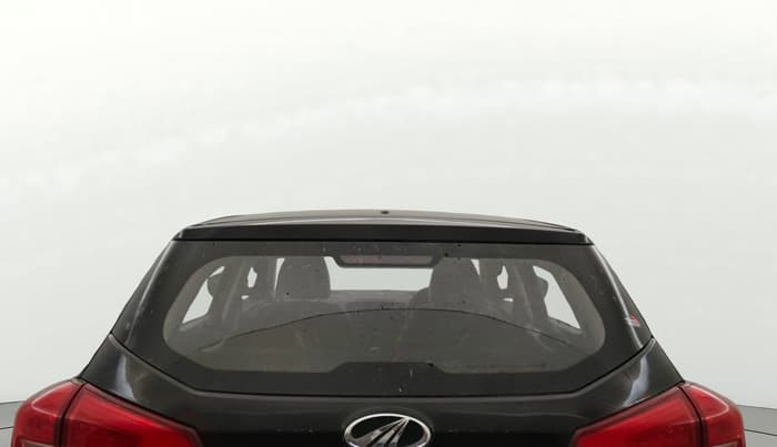 2022 Mahindra XUV300 W4 1.2 PETROL, Petrol, Manual, 1,07,747 km, Rear Windshield