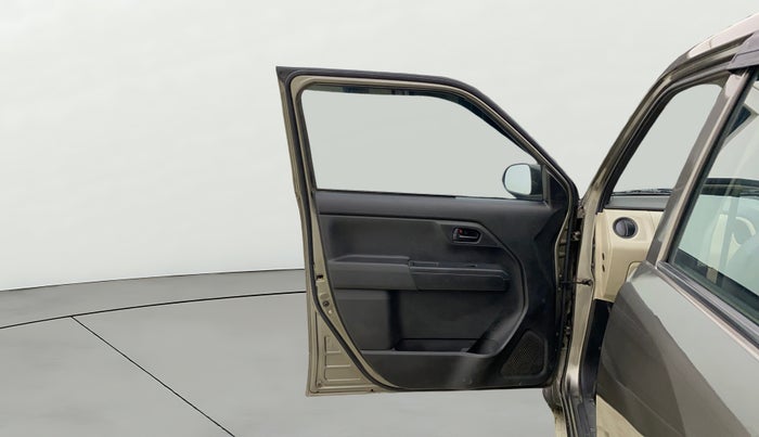 2022 Maruti New Wagon-R LXI CNG 1.0, CNG, Manual, 1,09,976 km, LHS Front Door