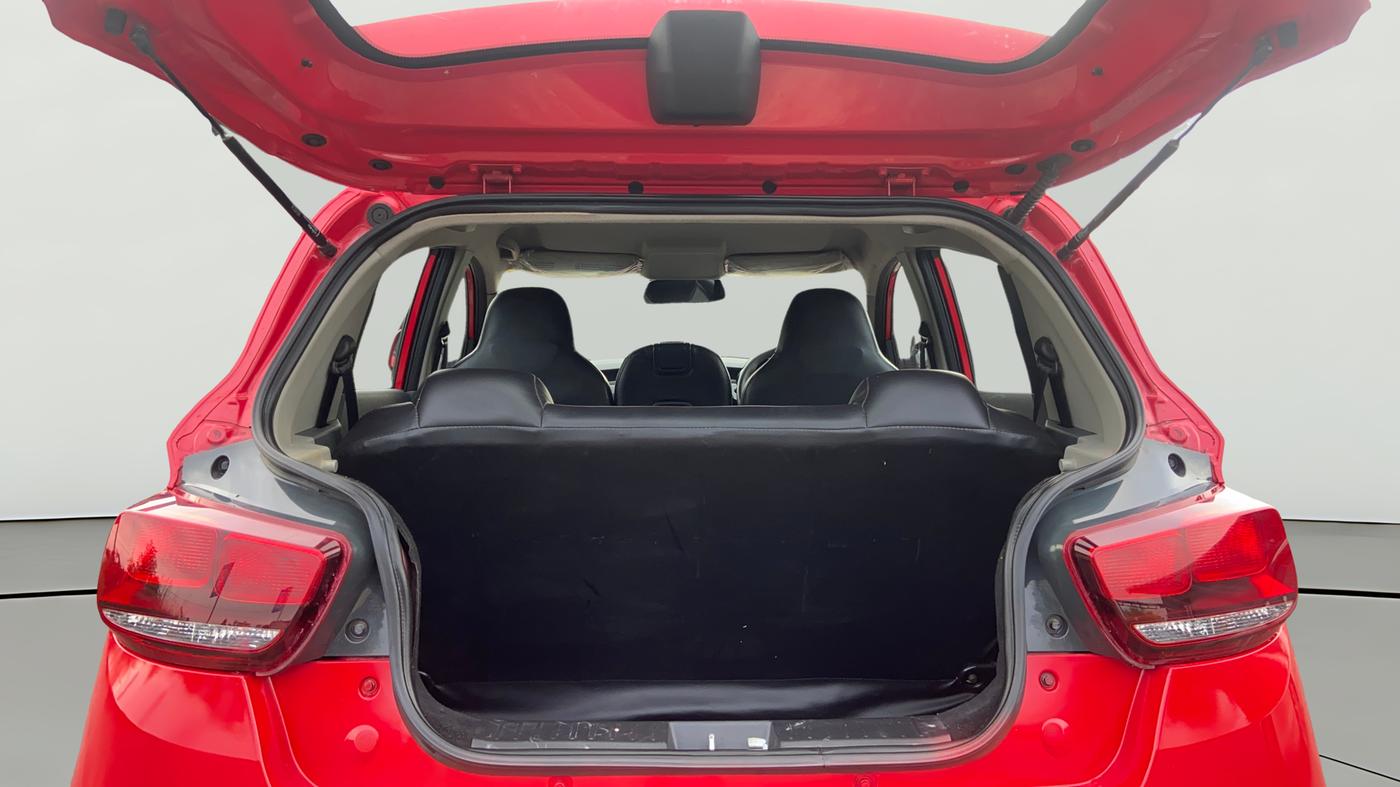 2019 Mahindra KUV 100 NXT K2 P 6 STR, Petrol, Manual, 40,324 km, Boot Open Zoomed View