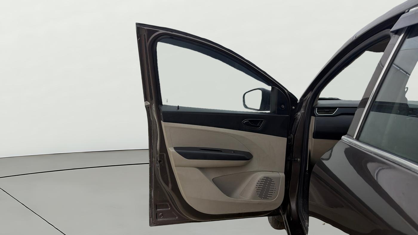 2024 Renault TRIBER RXL MT, Petrol, Manual, 17,098 km, LHS Front Door