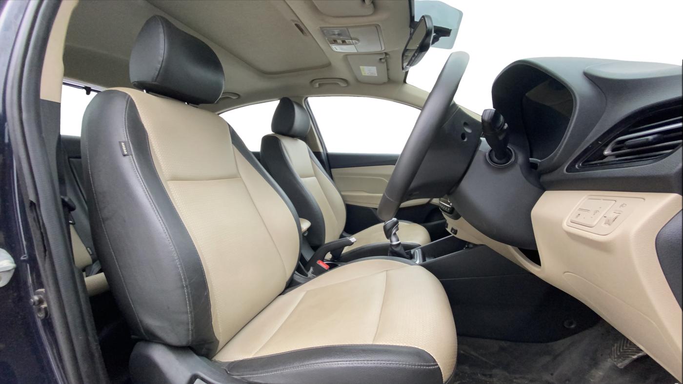 2021 Hyundai Verna SX (O)1.5 VTVT, Petrol, Manual, 43,157 km, Right Side Front Door Cabin