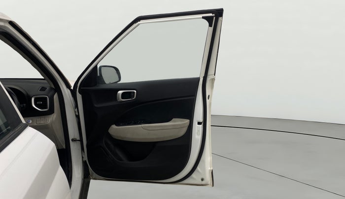 2023 Hyundai VENUE SX (O) MT 1.0 Turbo, Petrol, Manual, 15,028 km, RHS Front Door