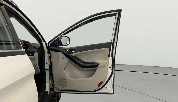 2023 Tata NEXON XZ PLUS DIESEL SUNROOF, Diesel, Manual, 46,600 km, RHS Front Door