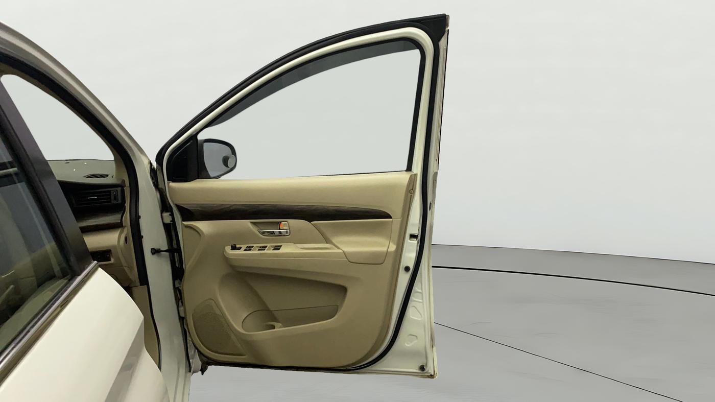 2020 Maruti Ertiga ZXI+ SHVS, Petrol, Manual, 1,28,059 km, RHS Front Door