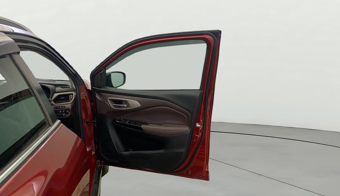 2024 Toyota Urban Cruiser Taisor V 1.0 Petrol MT, Petrol, Manual, 1,798 km, RHS Front Door